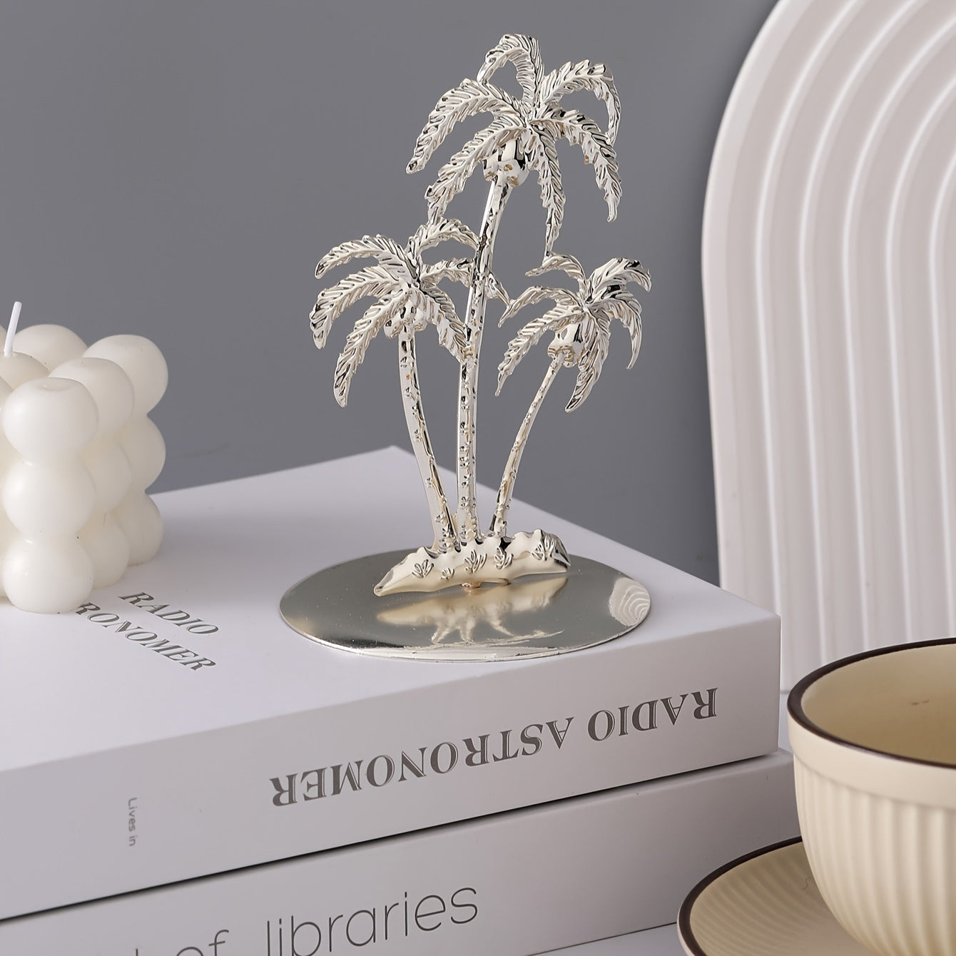 L&B® - Coconut Tree Sculpture